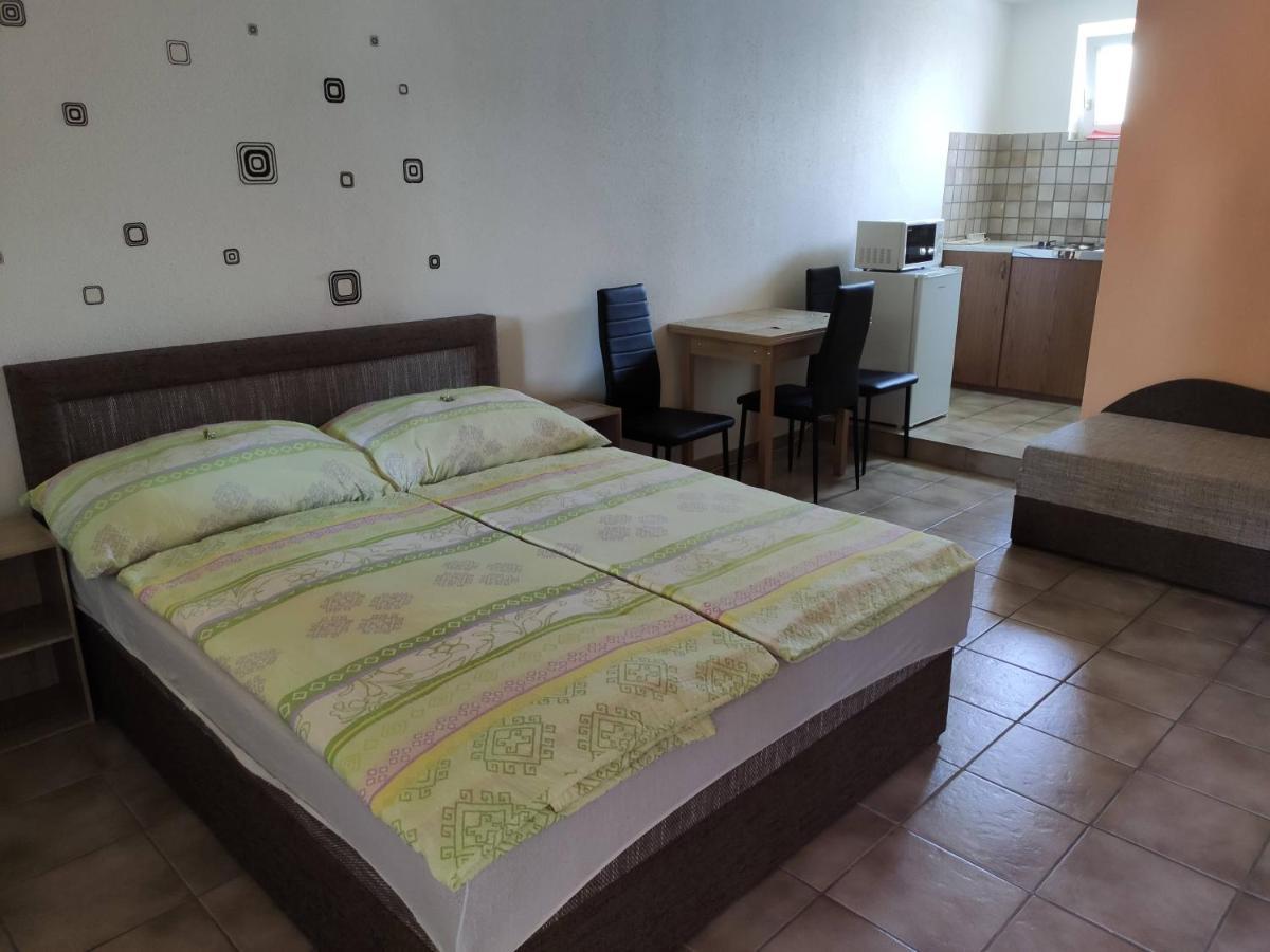 Vasti Apartman Сиофок Екстериор снимка