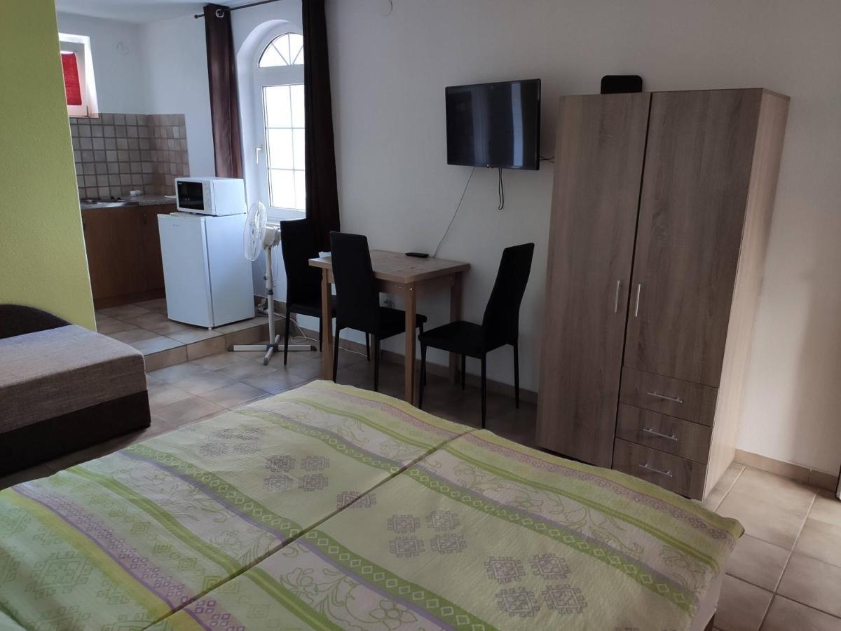 Vasti Apartman Сиофок Екстериор снимка